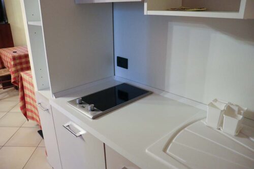 alloggio-viola-angolo-cottura05